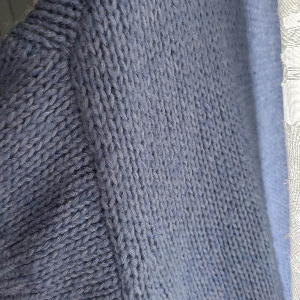 White Label Hydrangea Blue Wool Alpaca Cropped Sweater Sz S - Picture 5 of 5